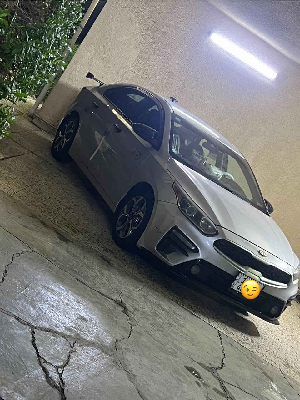 سلام عليكم ورحمة الله وبركاته
العروسه الاسم فورتي الموديل 19امريكي
نص فول بيها جاملغ الخلفي فقط عندي حادثها امريكا 
رقم بغداد الإنكليزي ابسمي هزه جديده نضيفه باتري تايرات 
صدر المكان بغداد السعر خاص واني حاضر رقم التلفون فقط هاذه بي وتساب  ***********
حجم المكينه 2000دوووش
