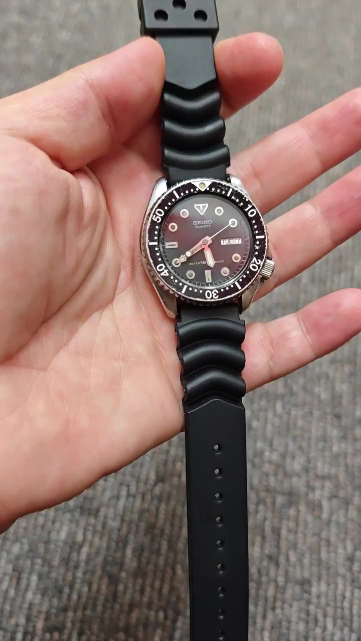 سلام علیكم. 
ساعه سایكو بحری للبیع. یابانی اصلی. فنتج قدیم. منفذ یومی و اسبوعی. رینک دوار. نضیف و شغال مضبوط. قطر 37. فنتج قدیم انتاج ثمانینات.


**إذا كنت صاحب هذا الإعلان وتريد حذفه لأي سبب، رجاءا أرسل رسالة إلى الدعم الفني**