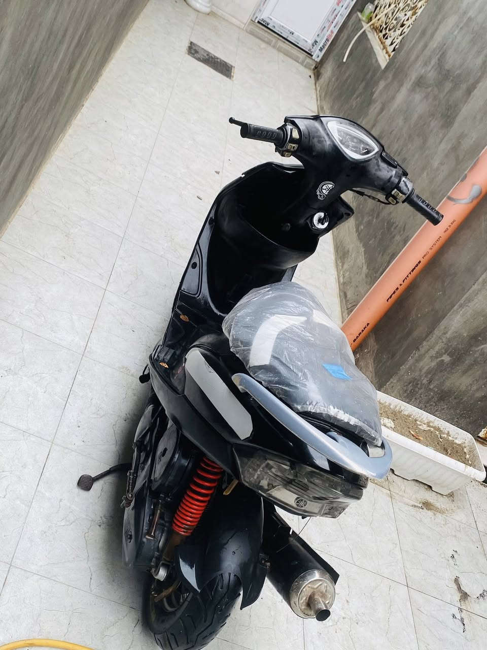 السلام عليكم دراجه ماكس عدله 2007 رمبه دراجه مجفته تجفيت وكاله ما صار هواي دراجه كامله من كلشي ما بي نقص ما عده الدشلي مال السلف السلف شغال دراجه مبدل كفرات + اكو كفر اضافي اواقيه موجوده البلاد انه شايلها مكاني بصره ابو الخصيب مقابيل شارع البهادريه تواصل *********** اتصال 📞 +واتساب السعر 750 وبيها قليل حك الجيه
