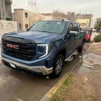اللّٰه Gmc Sierra sle 2.7T 2024  حادث صفحه كاملة  بدون شاصي  بدون لغد ...