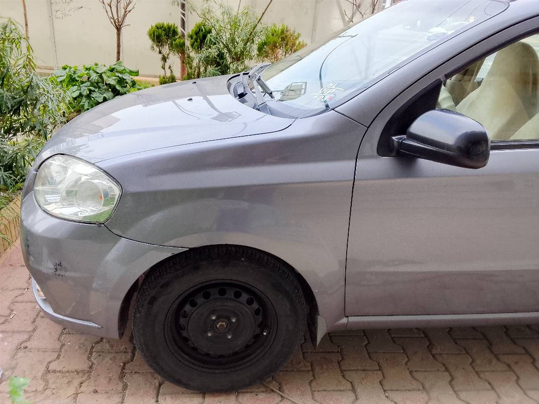 افيو2010 بي صبوغ 
مه كينه گه وره 
سويج اوبترا 
گيرو مه كينه ته بريد به شه رته 
قفل مركزي 
ناو زه رده 
گير عاديه *********** أربيل, العراق
