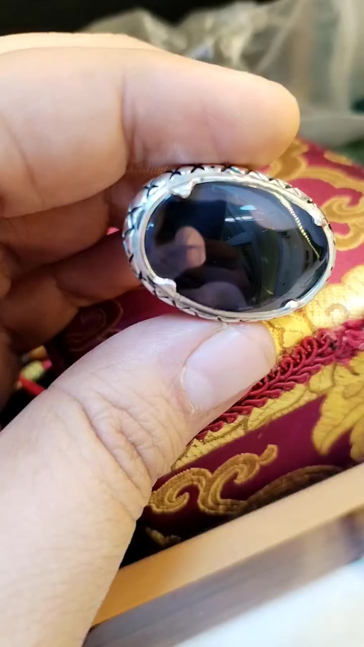 عقيق يماني مصور بصياغة ثقيلة جدا


**إذا كنت صاحب هذا الإعلان وتريد حذفه لأي سبب، رجاءا أرسل رسالة إلى الدعم الفني**