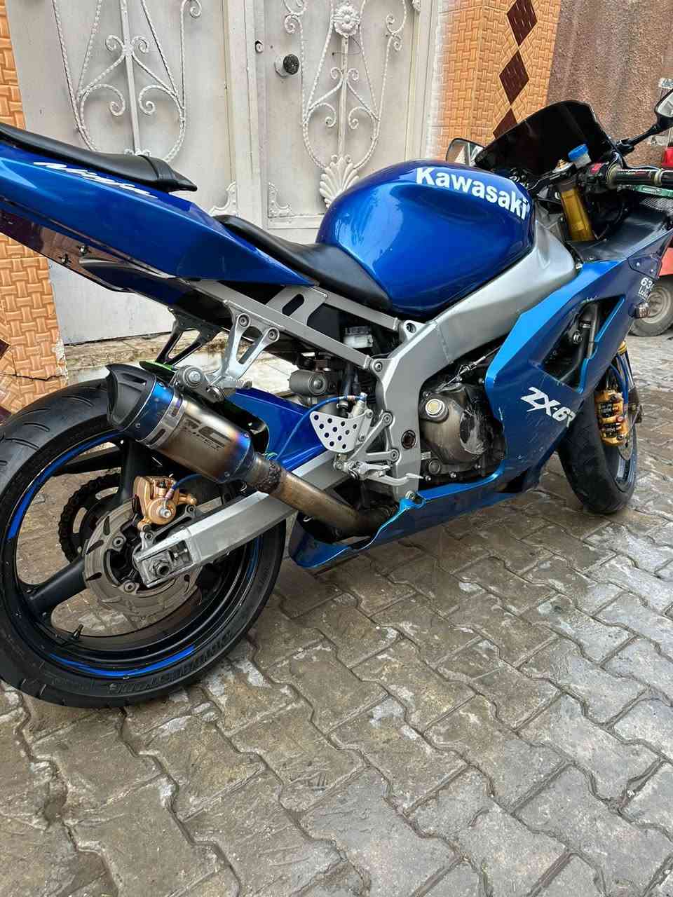 السلام عليكم مكلف بلنشر
دراجة كاوسكي 2004 
مكينه مكفولة 
كفرات بيهة ملاحضات بسيطة  
بدون حادث 
السعر / 27 
مكاني بغداد الحريه 
الرقم ***********
