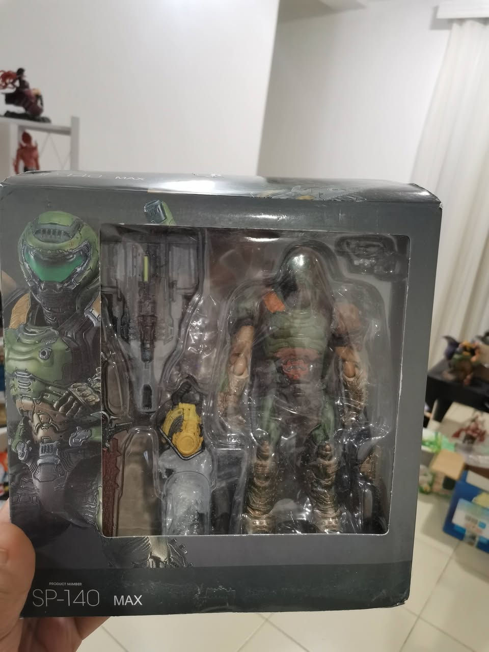 المجسم هو دوم سلاير (Doom Slayer) من لعبة "Doom Eternal"، وتحديداً إصدار Figma SP
مصنوع من مادة PVC عالية الجودةالطول: يبلغ ارتفاع المجسم حوالي 16 سم
يتميز المجسم بوجود مفاصل متعددة قابلة للتحريك بشكل كامل، مما يسمح بوضعه في وضعيات قتالية وديناميكية متنوعة.


**إذا كنت صاحب هذا الإعلان وتريد حذفه لأي سبب، رجاءا أرسل رسالة إلى الدعم الفني**