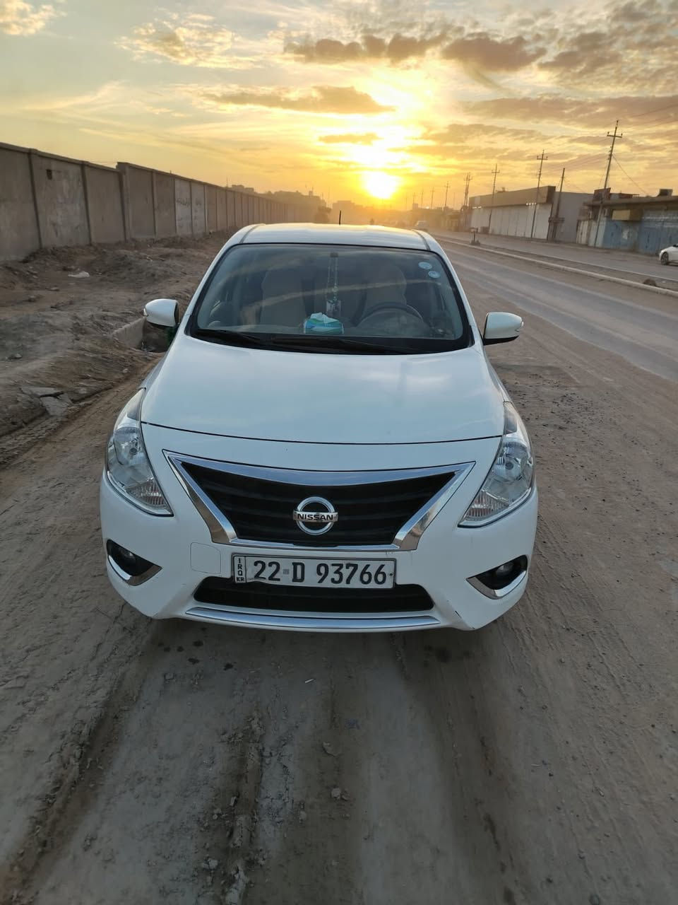 السلام عليكم 
نسيان سني 2024 السيارة جديدة كفالة من الضربة والصبغ والتبديل بس بيها طخة بالباب خفيفة السيارة جاهزة من كل شي رقم اربيل حرة السعر 115 وبيها مجال للشراي الاستفسار *********** العنوان البصرة زبير سوق سوادي
