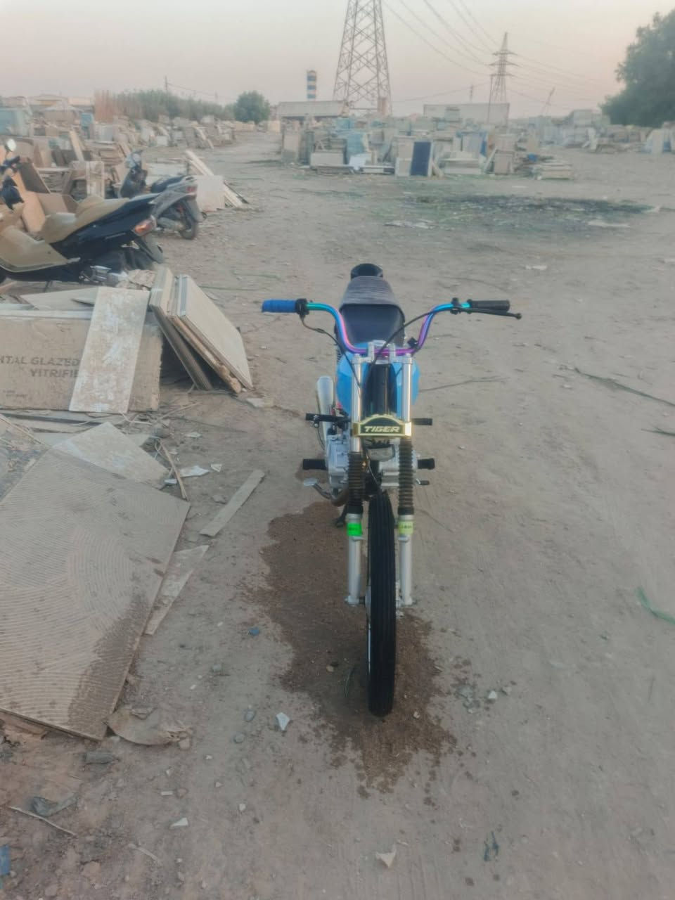 سلام عليكم دراجه كلك كلك كلك للبيع ٤٥٠قفل قفل. قفل نضيفه دراجه معمرها بيدي محرك ١٥٠سيسي ترايك وين متريد


**إذا كنت صاحب هذا الإعلان وتريد حذفه لأي سبب، رجاءا أرسل رسالة إلى الدعم الفني**