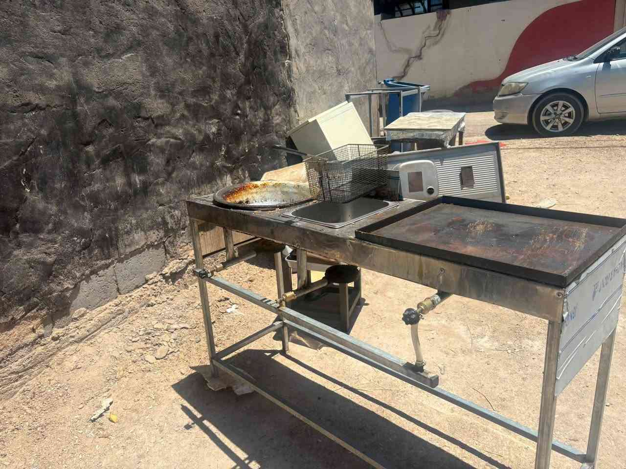 غراض للبيع مكاني بغداد اليوسفيه
نضافه ٩٠٪؜وبيهن جدد ما مستعملات 
للاستفسار ***********
