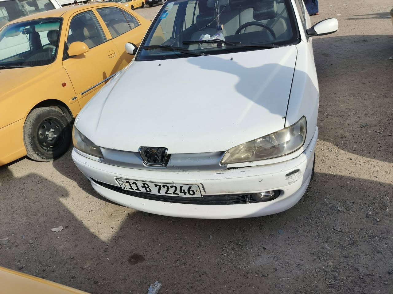 السلام عليكم بيجور للبيع ٣٠٦ موديل ٢٠٠٢ بأسمي مثل مموظح بالصور كير ومكينة مكفولة.... التبريد شغال بس بي مشكلة بسيطة بالبورد السيارة عارضها ب ٤٠ وبيها مجال متوفر واتساب  *********** مكان السيارة بغداد شهداء البياع. +فديو كامل للسيارة.
