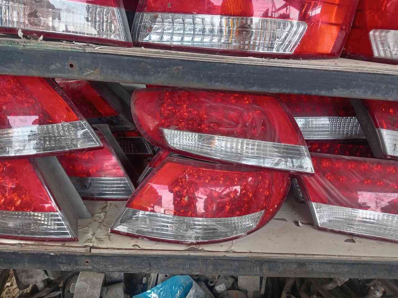 سلام عليكم
توجد كافة قطع غيار هونداي ازيرا حاوية

العنوان الحله حي صناعي قرب محطة العرفان

محمد الجبوري ***********
