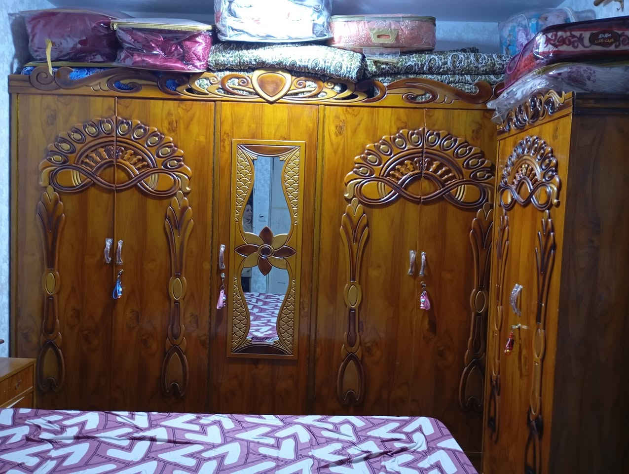 غرفه نوم مستعمله للبيع شئ قليل ***********
