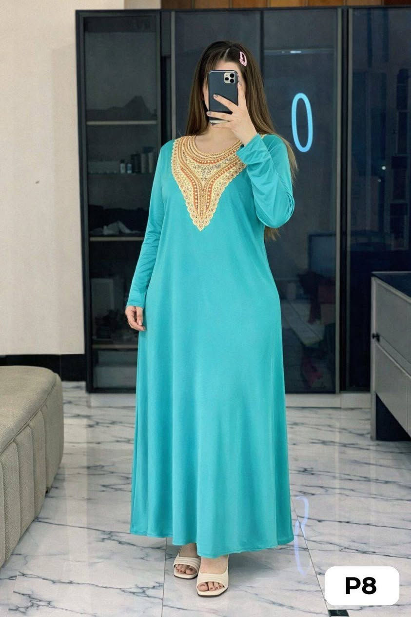 🌟 الراحة والأناقة في قطعة واحدة! 🌟
لأننا نعرف أن "دشداشة البيت" هي أهم قطعة في خزانة كل امرأة عراقية، وفرنا لكِ أرقى الدشاديش النسائية بخامة "الفانيلة" الأصلية التي تجمع بين النعومة والبرودة.
✨ لماذا تختارين هذه الدشداشة؟
 * خامة فانيلة درجة أولى: ناعمة جداً على الجسم، تمتص الرطوبة، ومثالية للأجواء الحارة في بغداد.
 * قياس "فري سايز" (Free Size): تصميم مريح جداً ومرن، يلبس بامتياز حتى وزن 85 كيلو.
 * موديل طويل وكامل: يمنحكِ الحشمة والراحة التامة أثناء الحركة في المنزل أو استقبال الضيوف المقربين.
 * ألوان ونقشات عصرية: تشكيلة مميزة تناسب جميع الأذواق.
📍 خدمة التوصيل
نوفر لكم خدمة التوصيل السريع إلى جميع مناطق بغداد (الكرخ والرصافة) وإلى كافة محافظات العراق. 🚚
💰 السعر والعرض
[ام ال ١٠ وال١٥ كلها متاكل يمي فقط خمسة ونص 
📥 طريقة الحجز
للطلب، يرجى إرسال رسالة إلى الخاص (الدايركت) تحتوي على:
 * صورة الموديل المطلوب.
 * العنوان الكامل ورقم الهاتف 
#دشاديش_عراقية #فصالات_نسائية #دشداشة_فانيلة #أزياء_بغداد #ملابس_بيت #دشاديش_نسائية #تسوق_اونلاين_عراق #بغداد_الكرخ #بغداد_الرصافة #موديلات_2026 #حاجة_بربع #عروض_العراق #دشاديش_بيت


**إذا كنت صاحب هذا الإعلان وتريد حذفه لأي سبب، رجاءا أرسل رسالة إلى الدعم الفني**