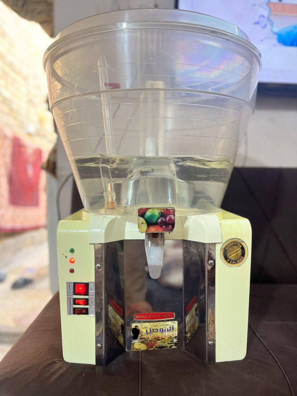 براد لبن او عصير للبيع بسعر مناسب اتصل متواجد هنا ‏‪0773 809 3406‬‏
