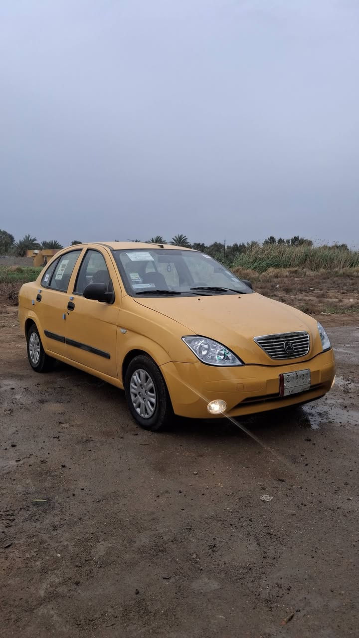 سلام عليكم طيبه موديل 2015 شويه صبغ بين الباب وجاملغ اليمنه كير مكينه خير من الله صدر امامي خلفي جديد تخم تاير قبل يومين شاده كهربائيات كلها شغاله 
دواخل جديده 
السعر 37 بيها مجال بصيط للشراي فقط 
العنوان بغداد الجديده 
الاتصال ***********
