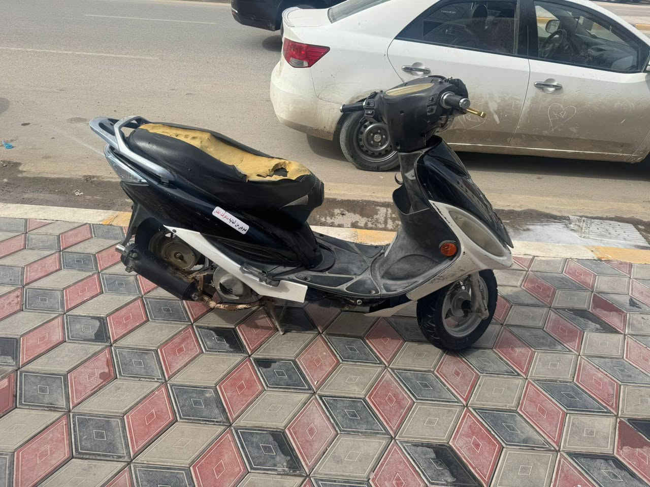 السلام عليكم دراجه كامكو G4 دراجه نضيفه كلشي شغال مجفته مره وحده تجي تفحص دراجه رياضي كهربائيات شغاله دوشمه جديد بعد الصور للستفسار عله الرقم ***********مكاني النجف
