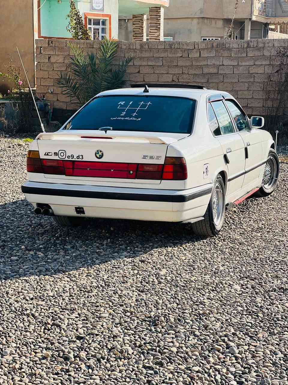 بي ام 525
كير عادي 
كير محرك خير من الله 
صدر جديد 
تواير جديد 
رقم انبار الماني مشروع وطني 
السعر 57 وبيها مجال
رقم الهاتف ***********
