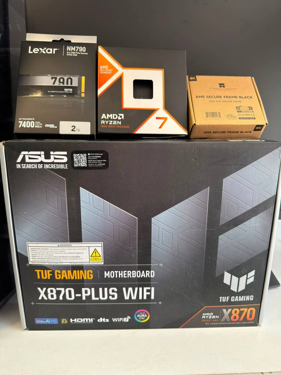 تجميعة للبيع 

AMD Ryzen 7 9800X3D

ASUS TUF Gaming X870-PLUS WIFI

ASUS PRIME LC 360 ARGB

G.Skill Ripjaws M5 Neo ARGB (16*2 ) DDR5 6000

ASUS TUF Gaming Radeon RX 6700 XT 12GB

ASUS TUF GAMING GT 302 + 7 FANS

Lexar NM790 (2TB) GEN4 7400MB

PSU THERMALRIGHT PLATINUM 1200W FULLY MOD

THERMALRIGHT CPU FRAME 

ما بيها كراتين والتوصيل فقط داخل بغداد (فقط كارتونة البورد والمعالج والتخزين)
السعر المقدس: 2,400,000 دينار عراقي وبيها مجال
العنوان: بغداد - كرادة
الرقم: ***********
