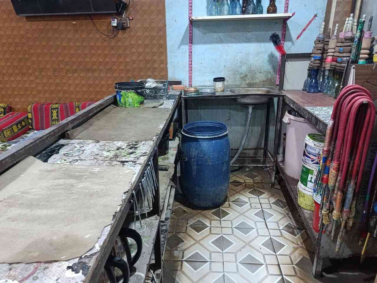 السلام عليكم /مكلف بالنشر
كهوه للبيع بحي اور شارع السبيس تحتوي على 35ناركيله +150حجر +شاشه بلازما55+سبلت عمودي3طن جديد+سبلت طنين جداري أيضا جديد +نت ضوئي +تأسيس مي وماطور  ومجاري كله جاهز + كهرباء خطين وطني ومولد مجاني يعني كهرباء ماتطفه ابد *********** واتساب او اتصال غير متواجد عالفيس
