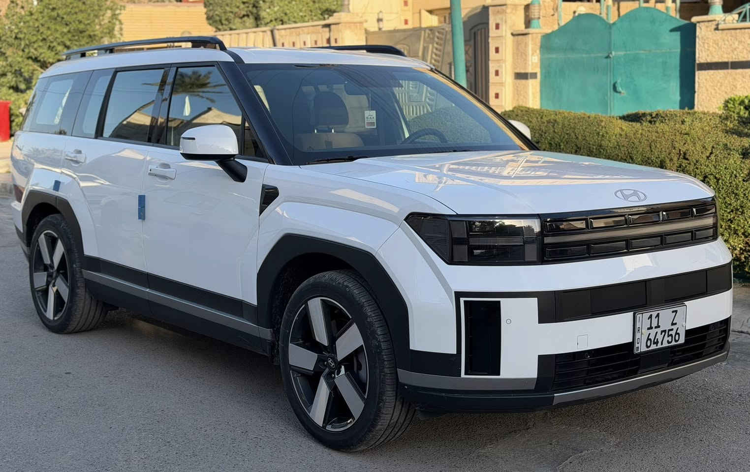 السلام عليكم
هونداي سنتافي 2024 خليجي وكالة 
الشكل الجديد محرك 2500 تيربو 
فوول مواصفات عدا البانوراما
ماشية 10 الف فقط 
7 راكب
بصمة تشغيل و ابواب
شاشة كبيرة متصله
مقاعد كهرباء
صندوق كهرباء
شاحن موبايل 
مودات قيادة
حساس امامي خلفي
( السيارة كفالة عامة من الصبغ و البارد نظيفة جداً ) 

السعر 23,800 $ 
رقم بغداد / بأسمي
مكانها بغداد / شارع فلسطين
***********
