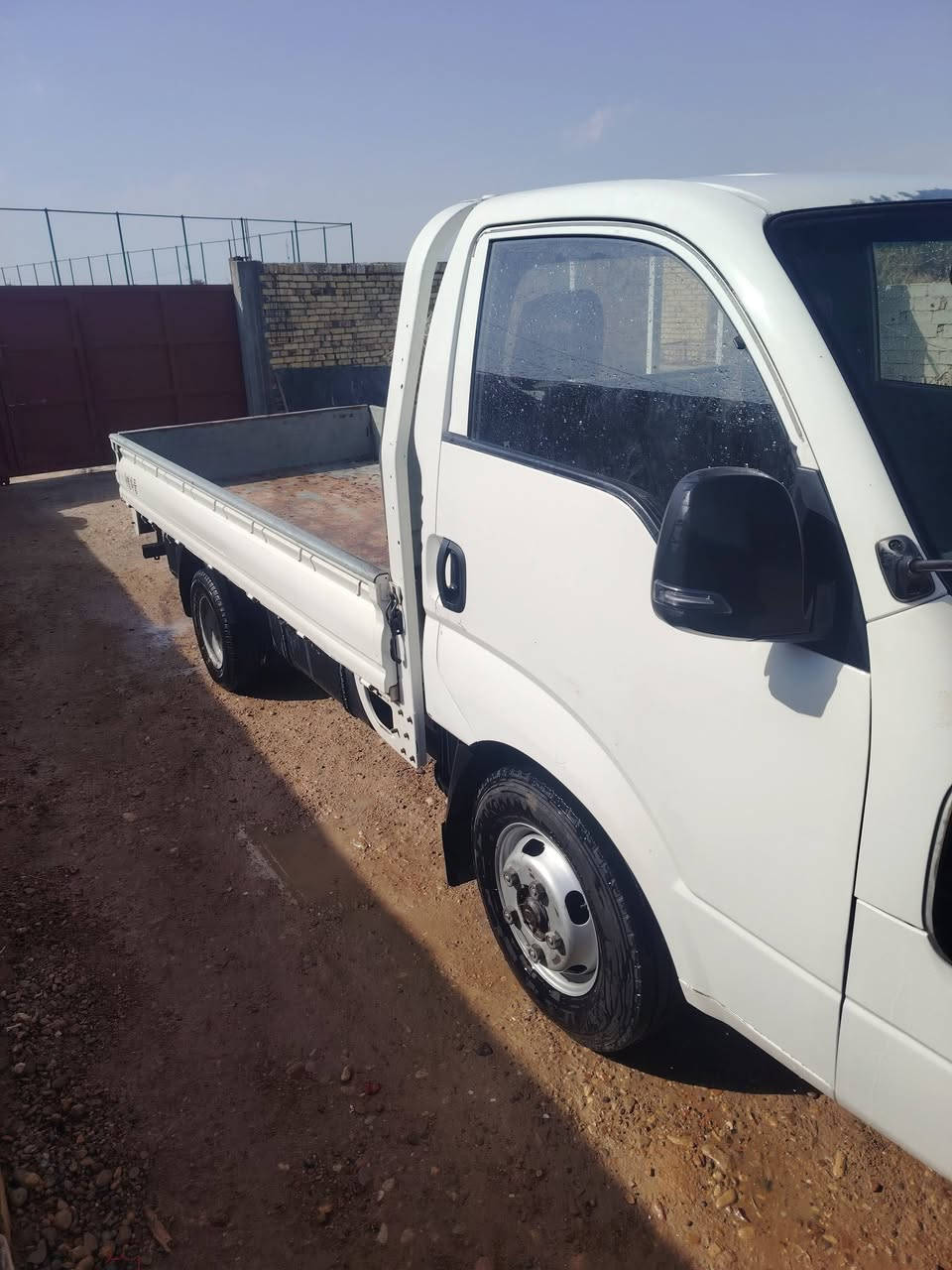 السلام عليكم ورحمه الله وبركاته
كيه بنكو فحل مسكر ادبلو موديل ٢٠٢٠ السياره كفاله عامه
طخم تاير جديد اقل الشهر ماشي محور ١٤ استد ٢٧
تدفئه تبريد بلكشن والاستيرن والمري مكان السيارة الناصريه الاصلاح السعر ١٣٥ بيها مجال
***********
وياها محجر جاهز
