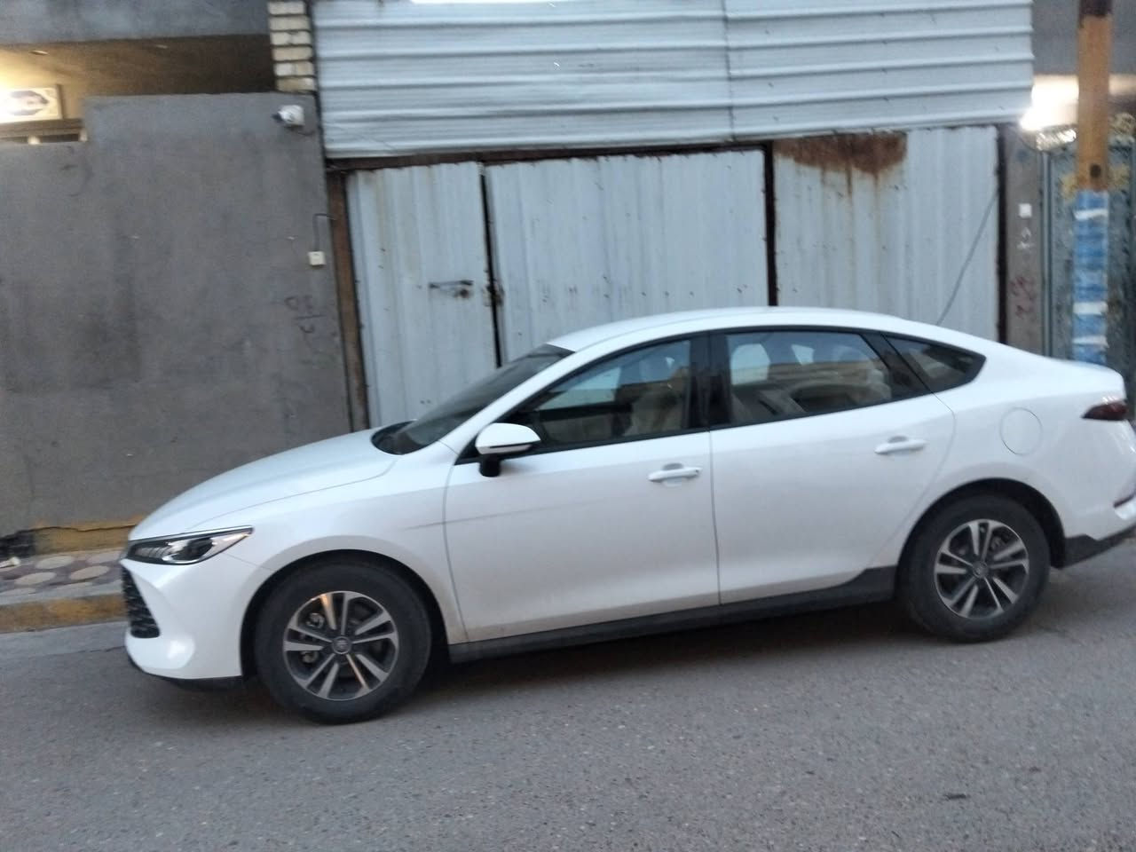 بي واي دي كن بلاس ويل كروم جديدة مرقمة بغداد العنوان البلديات/***********
