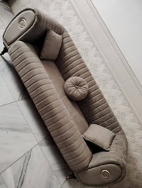 كنب • صوفا