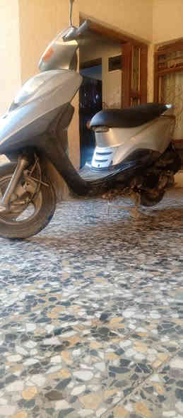 دراجه بريز البيع السعر 550
العنوان بغداد الحبيبيه 
رقم الهاتف/***********
