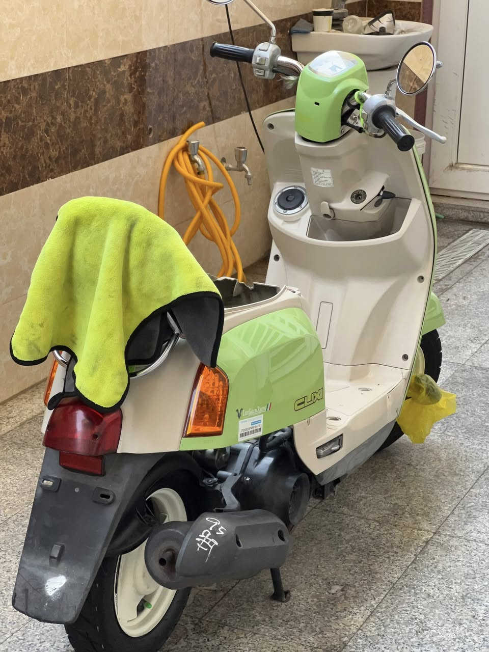 السلام عليكم دراجه بوليس للبيع الدراجه ختم واحد ويه المكينه الدراجه جديده و مابيه اي نقص مكينه ما مفتوحه شرط 
مكاني كربلاء حي العامل


**إذا كنت صاحب هذا الإعلان وتريد حذفه لأي سبب، رجاءا أرسل رسالة إلى الدعم الفني**