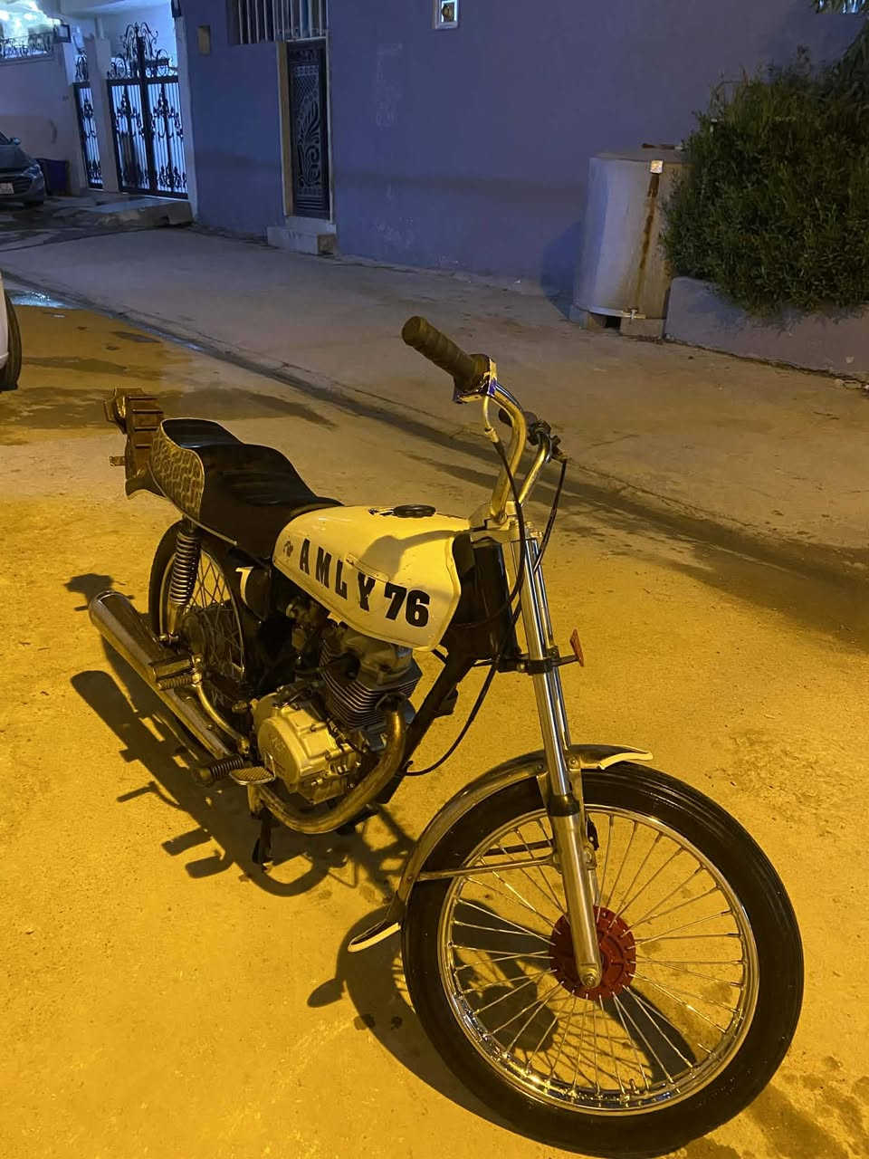 دراجه للبيع تايكر 18 تحريكه ومعدل فول السعر 350.. ***********
