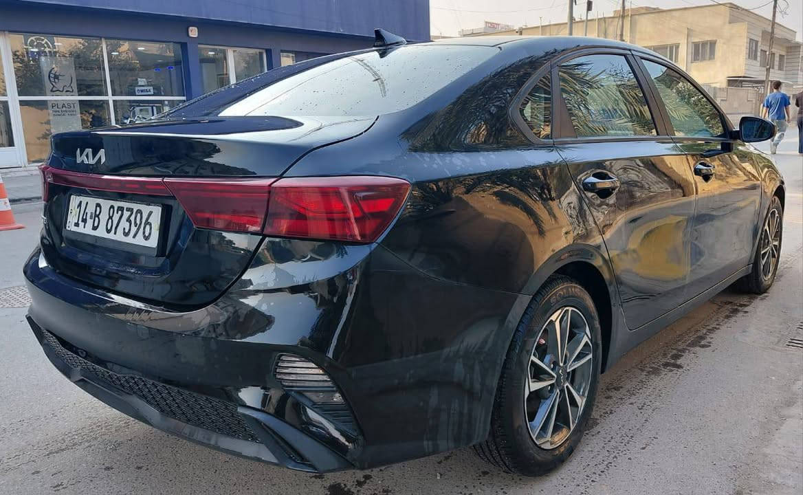 🚗  للبيع : كيا فورتي 2023
📍 مكان السيارة : البصرة
 📞 للتواصل : ***********
💰 السعر : 160 ورقة -قابل للتفاوض

• تبريد تدفئة
•كفالة الكير والمحرك
• حداده ـ تخم تاير 
• السيارة جاهزة

⚠️ أضرار السيارة :
 •وارد امريكي
 •حادثها جاملغ امامي

📌 تفاصيل إضافية :
• رقم السيارة : بصرة دولي
 •شرط تحويل المباشر
 • لون السيارة : ( اسود)
 •المكينة : 2000
