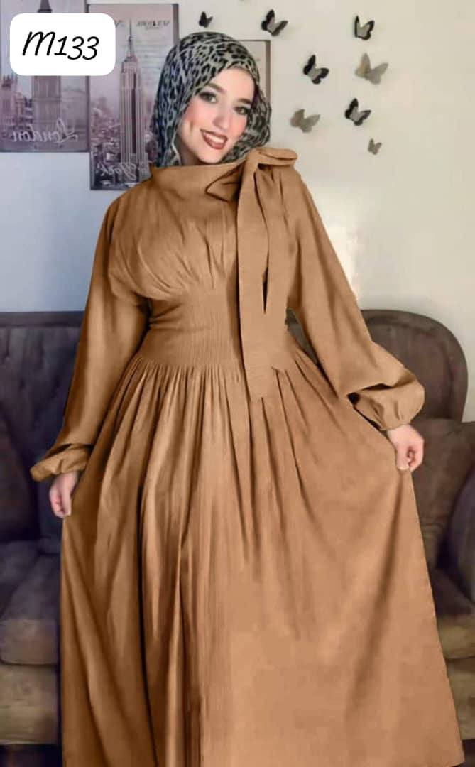 *ستايل تركي فخم 🥳❤️*
*الفستان التريند صار متوفر عناا 🫣* 
 *ولا أجمل من هيك قطعة 😍* 
 *مهتمين بكل تفصيلة فيه 💙* 
 *قماش شانيل مخمل محزز 🤩* 

*القبة ربطة عنق ريبون جانبية 🎀 آخر موضة* 😍

 *كمام باف والخصر شواطة ربط من الخلف لتشدي ع حسب رغبتك*

*فستان كلوش من تحت*
*طول 135 140 للكاحل*

 *القياسات فري* 
38 40 42 44 46

*السعر  250الف
M133


**إذا كنت صاحب هذا الإعلان وتريد حذفه لأي سبب، رجاءا أرسل رسالة إلى الدعم الفني**