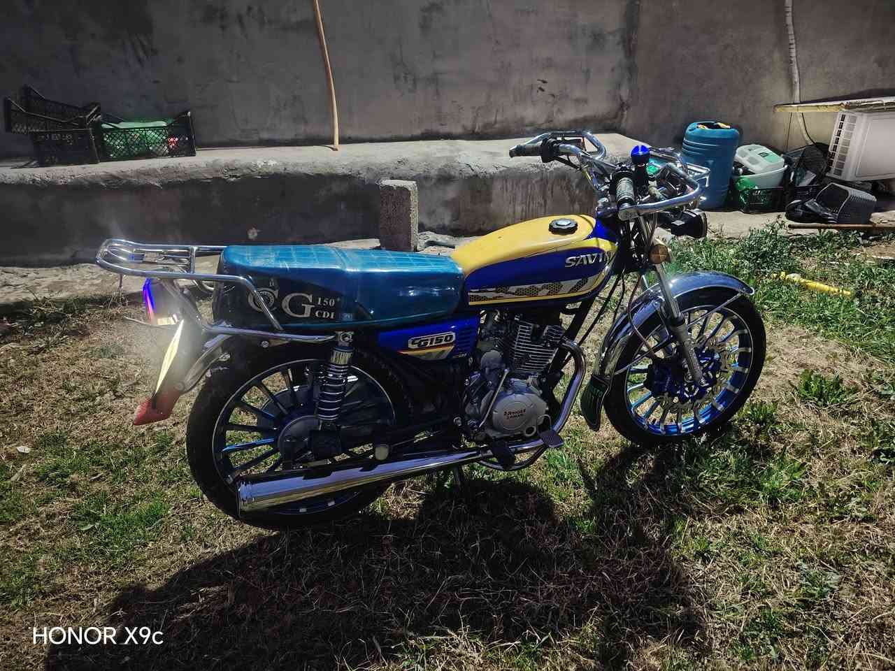 السلام عليكم
ماطور سيڤان موديل 2025
ماطور شرط كفاله من كلشي 
برغي مامظروب وضع شركه 
مشدود بشهر 10شديتو 5 گير
تشغيل عن بعد +بصمه جهاز انذار 
شغال 
كلشي كدامك واضح 
لايت عالي +وسط 
اشاير شغاله 
هورن شغال واير منيه عام شغال
شاشه الكتروني لمس ايباد
شراي هلا بيك مو شراي لاتكسر 
السعر ***********
