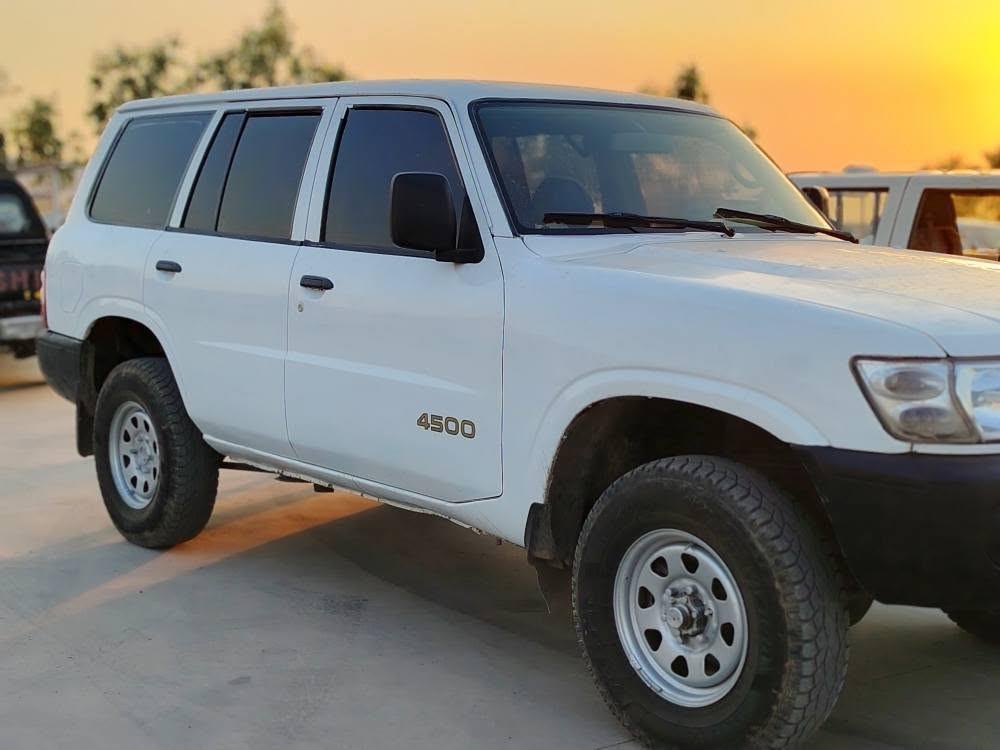پاتڕۆڵ 2001محەسەن
مزایدە مزایدە 
لێدراوی نیە و حیزام پەمپ
دەرگای دوای تەقیە
چوارتایەی لۆکک
گێڕ و مەکینەو ئەکسل و شانسی بەشەرت
غازو بەنزین 
زۆر بەهەڵمەت و جائیزە 
52گەڵاو مەجالێکی زۆر کەم ***********
***********
