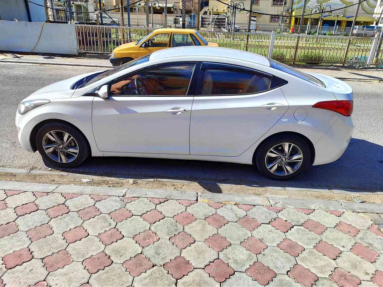 النترا مظلع ٢٠١٢رقم اربيل انكليزي بسمي
كير مكينه تبريد على شرط محرك ١٦٠٠
خليجي بيه رشات صبغ حوالي ٣قطع اثر تكشير صبغ كفاله من الظربه مكاني نجف 
السعر ١١٠وبيه مجال الشراي 
لاستفسار اتصل على رقم اني مكلف بنشر السياره ‭٠٧٧٥ ٠٠٥ ٩٩٩٨‬ النجف, العراق
