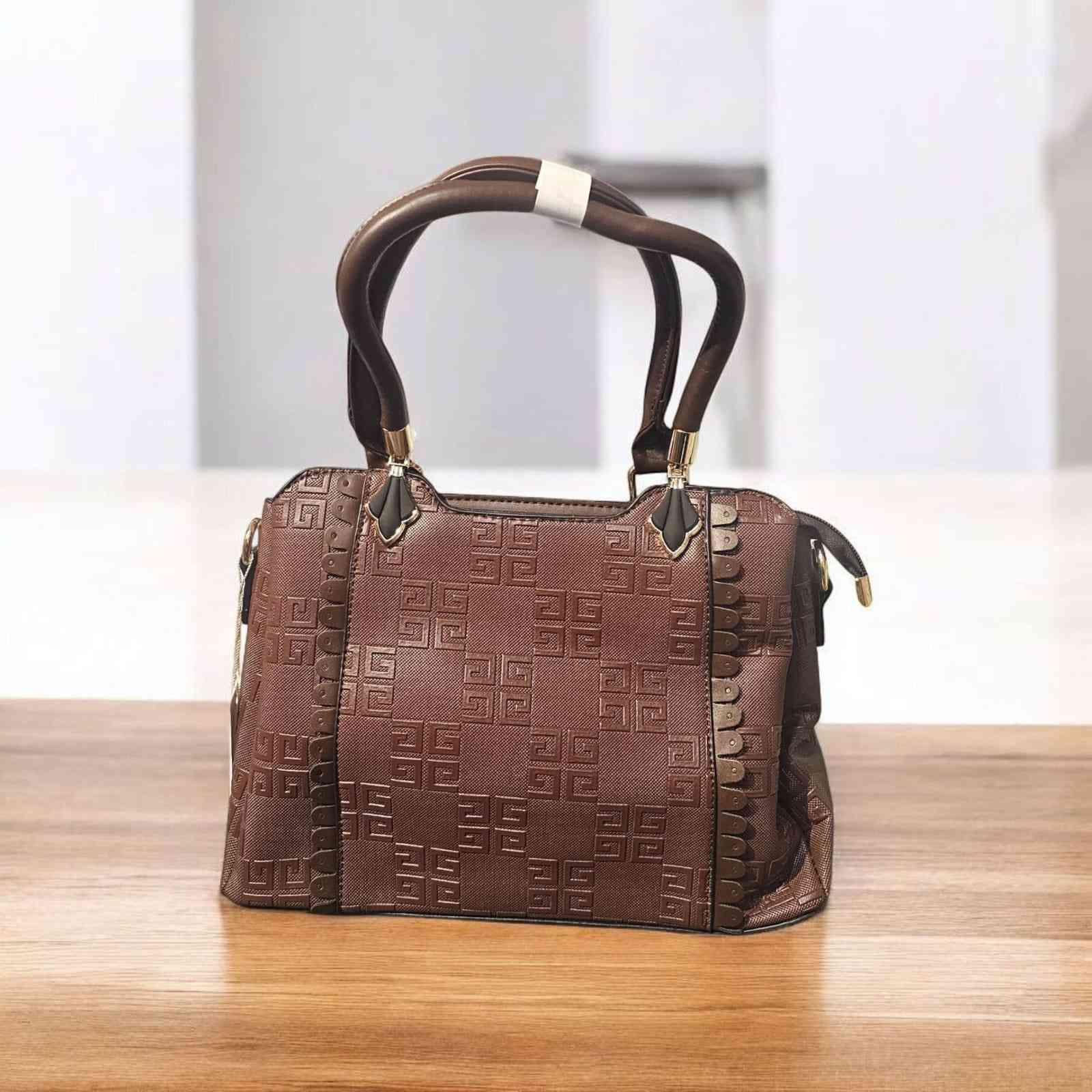 حقيبة كوالتي عالي 
جلد طري 💯💯
خمس الوان 
موديل روعة ونازك 

⭕ العنوان موصل حي المهندسين مول قوارير
      الطابق الثاني 

⭕يوجد توصيل داخل الموصل 

⭕هاتف ***********

⭕هاتف ***********
