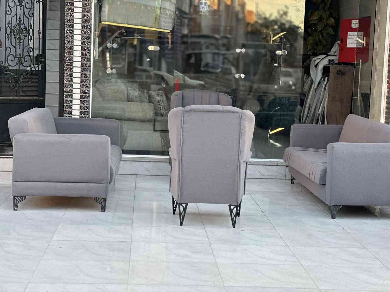 تخم تركي 8 نفرات نضافه 100/100  مستخدم قليل  نضام السرير ومخزن بقماش الكتان لون رصاصي  هيكل بل كامل حديد وخشب زان  وبسعر  (صدمه 🔥) اخو البلاش عنوانه اربيل زانكو 99 قرب مطعم كص سنگر يوجد توصيل ل بغداد ولباقي المحافظات الأخرى 
*********** واتساب فقط ( علي)
