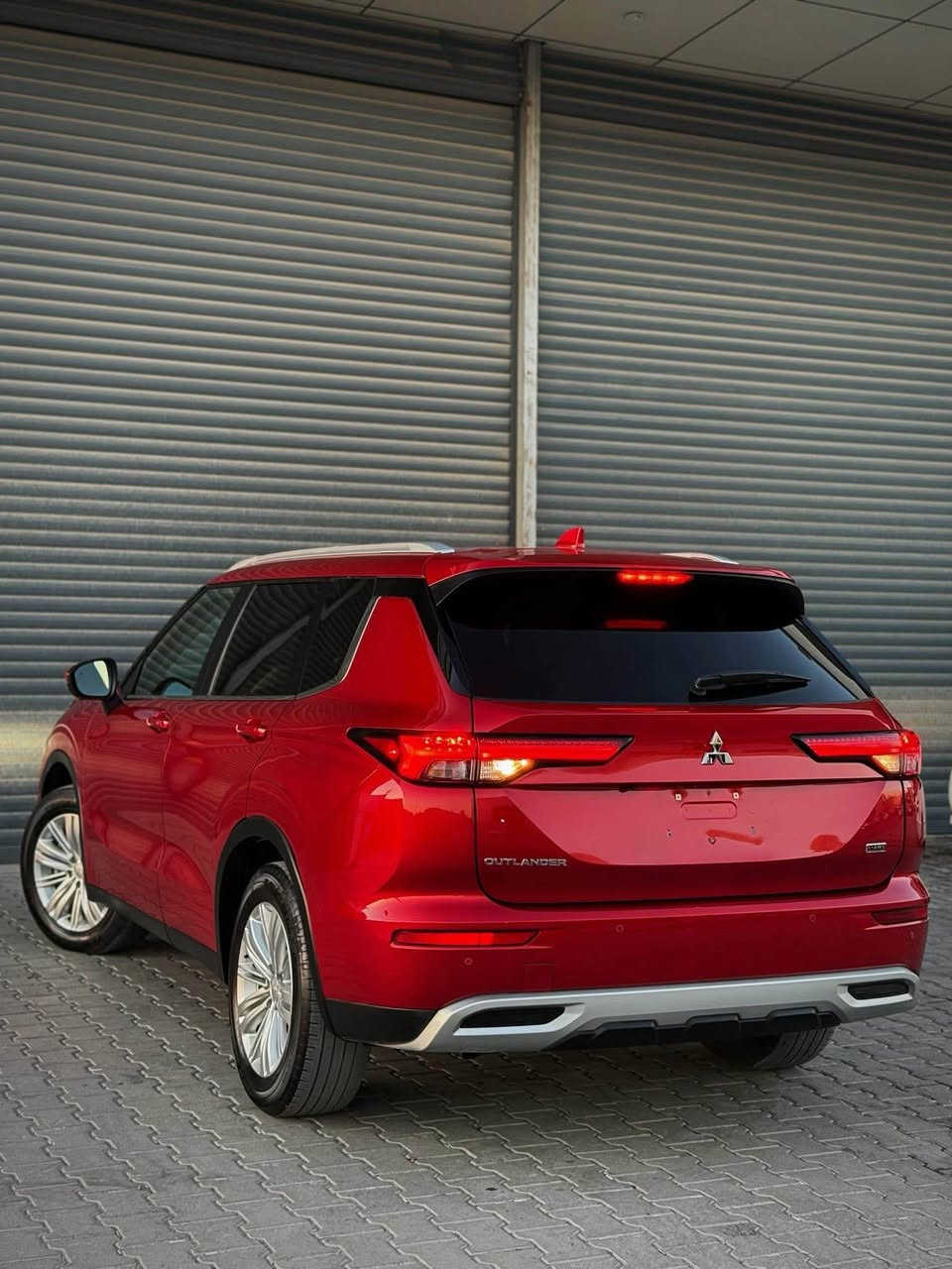 میتسوبیشی ئاوتلاندەر ٢٠٢٤ 
Se

مۆدێل: 2024

ماوەی ڕۆشتن : 19 هەزار میل

ڕەنگ: سور

بزوێنەر : 2.5L ( 4,پستۆن )

مواسەفات Se:
 (پانۆراما ، ‎دەبل ئەکسل (Awc), درگا بەسمە بەسمەی ئیشپێکردن کامێرای دواوە راداری پێش و دواوە و لاتەنیشتەکان برێک ئیمێرجنسی حەساسی دواوە‎،5 مۆدی لێخوڕین(Sport Normal Off-Road Snow Eco), ‎هاندبرێک بەسمە، ‎اوتو ستارات (𝐀𝐔𝐓𝐎 𝐒𝐓𝐀𝐑𝐓)، ‎اوتو ستوب (𝐀𝐔𝐓𝐎  𝐒𝐓𝐎𝐏)، ‎ (Abs Tcs Apple Car Play android auto)ئاوێنە ئیشارەت و کارەبایی ، تەبرید لەمس تەبرید مەرکەزی دوو کوشنی پێشەوە هیتەر سندوق کارەبایی ، لایت لیدو زینۆن و بەگ لایت لید …
مواسەفاتی تری زۆرە

ژمارە کاتیە دوو مانگی لەگەڵە بۆ ڕەقەم کردن

شوێن سلێمانی

بۆ زانیاری زیاتر :
0772 527 8629 السليمانية, العراق
