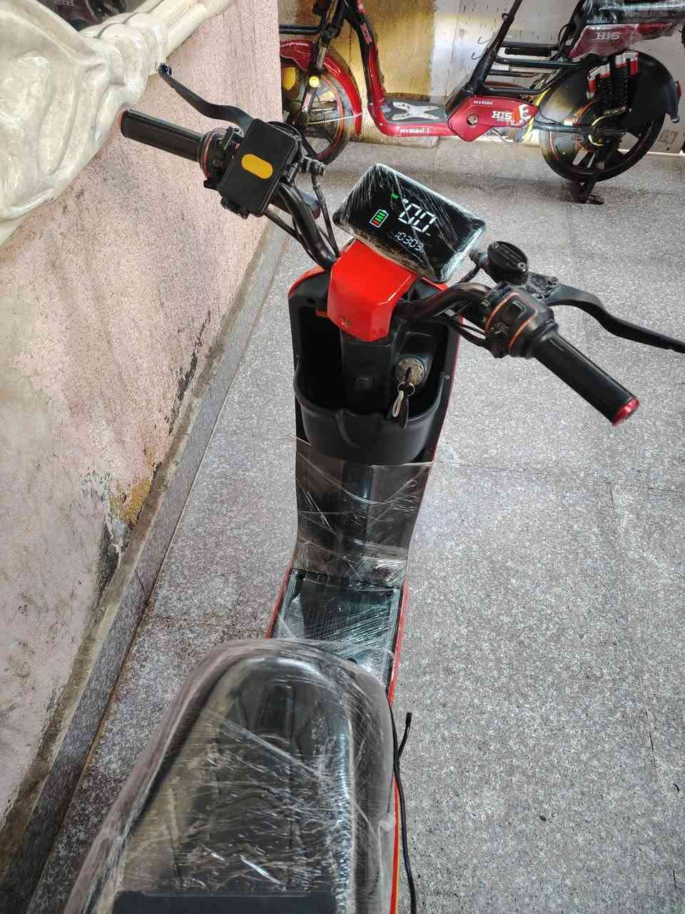 سلام عليكم...
دراجه شحن مديل 25 بطاريات كبار...
كلشي ما بيها رخيصه... راسني واتساب *********** راسني وانه خادم... رخيصه تره...
