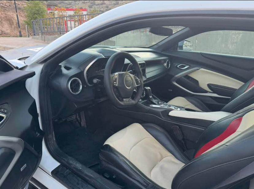 للبيع او مراوسة حسب قناعة 💰
كامارو ٢٠١٧   فول فول ١/١ 💎
قطعتين  و نص صبخ  🏎️
كير و محرك  نضيف 🔥
محرك 4 سلندر: سعة 2.0 لتر تيربو  275 حصاناً🐎
إضاءة داخلية محيطية (Ambient Lighting) ونظام 🤍عرض على الزجاج (Head-up Display).😈
نظام التحكم الإلكتروني بالثبات (StabiliTrak).🌹
فتحة سقف 🔥
نظام صوتي فاخر (Bose).🏎️
مقاعد رياضية أمامية مبردة ومدفأة🌹
داخل بيجي 🥇
مكان  سيارة دهوك  💎
رقم اربيل تحويل و غرامات ب شرط 
سعر ١١٥ و مجال بسيط 💰
***********☎️
بو فروتن  يان گوهوريني 💰
 كامارو ٢٠١٧   فول مواصفات 💎
٢ پارچه و نيف صبخ 🏎️
كير و مه كينه  ب شه رت 🔥
مه كينه  ٤ و توربو  ٢.٠ ليتر ٢٧٥ هورس پاور 🐎
  داخل ليد 😈
داتاشو 🤍
سلايد 🫰🏻
سماعة  Bose 🧿
 كوشن  رياضي  و تبريد و  هيته ر ✈️
داخل حليبي ⚓️
جهي سياري دهوك  ⛽️
رقم  اربيل تحويل و غرامات ب شه رت 
سعر ١١٥ و مه جاله ك كيم  💰
*********** ☎️ دهوك, العراق
