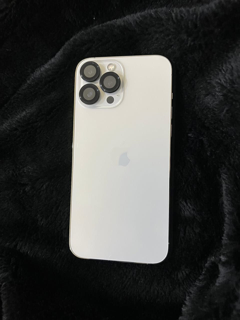 السلام عليكم 13برو ماكس  للبيع جديد بمعنى الكلمه نموذمج m فول ونضافه خير من الله اللون ذهبي. شاصي نضيف بطارية 91 السعر 750 الف وبي وجال رقم التلفون 
***********
