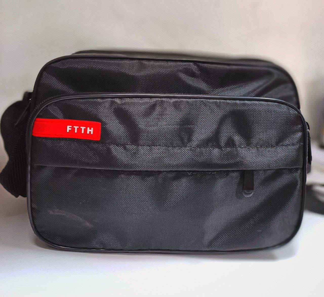 جنطة تفيشش FTTH
السعر 40.000
بور ميتر , كلفر  ,ستربر  , 
  مسطرة , ليزر 
دروب ستربر, منظف شعره 

للاستفسار
 📞 ***********
توجد خدمة توصيل خلال 24 ساعة ⏰
