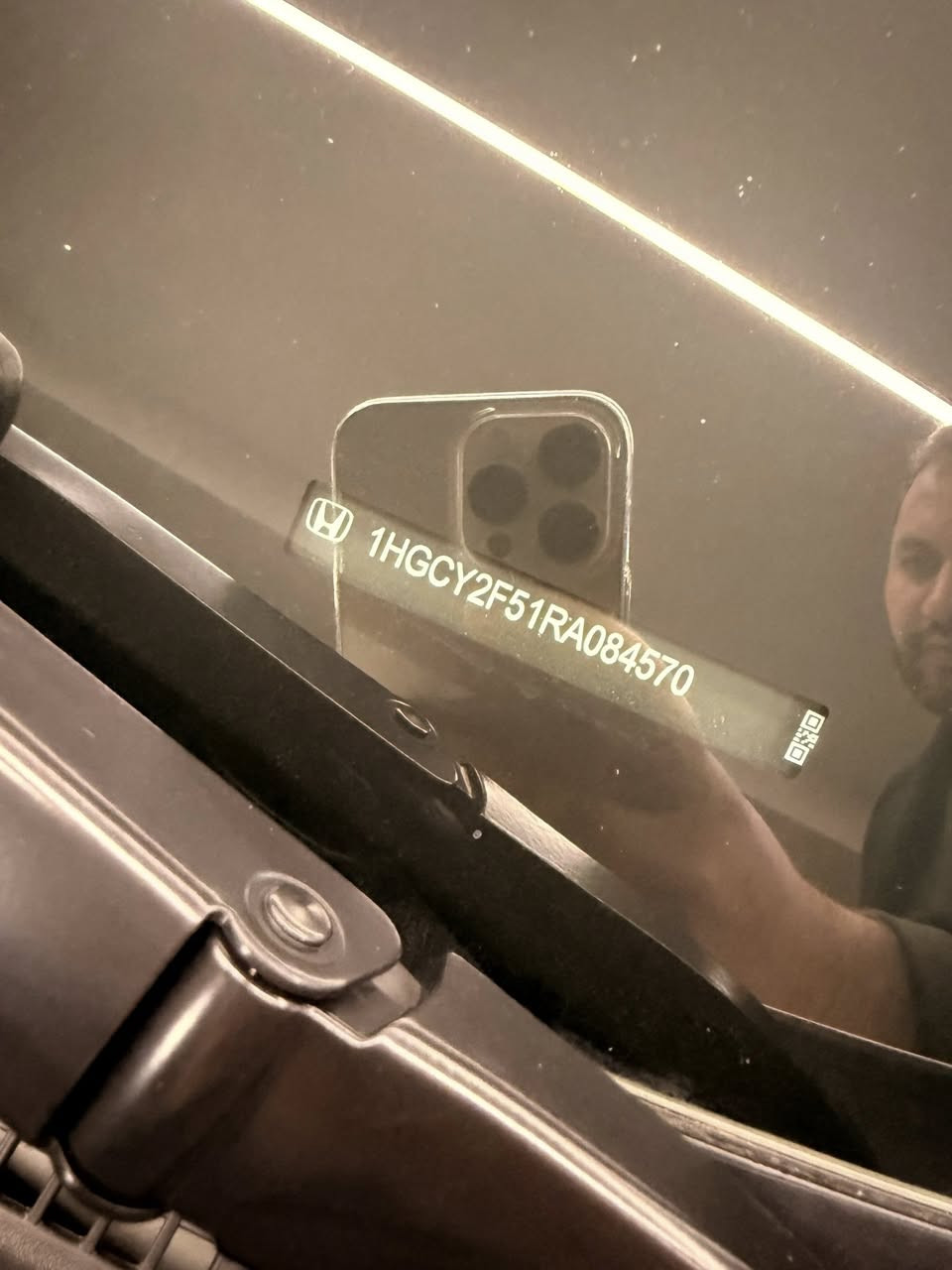 2024 HONDA ACCORD HYBRID SPORT #1HGCY2F51RA084570 رقم الشاصي 
السيارة ٢ قطعة صبغ 
ماشية ٢٦ الف ميل 
***********
السعر / 21.000$
