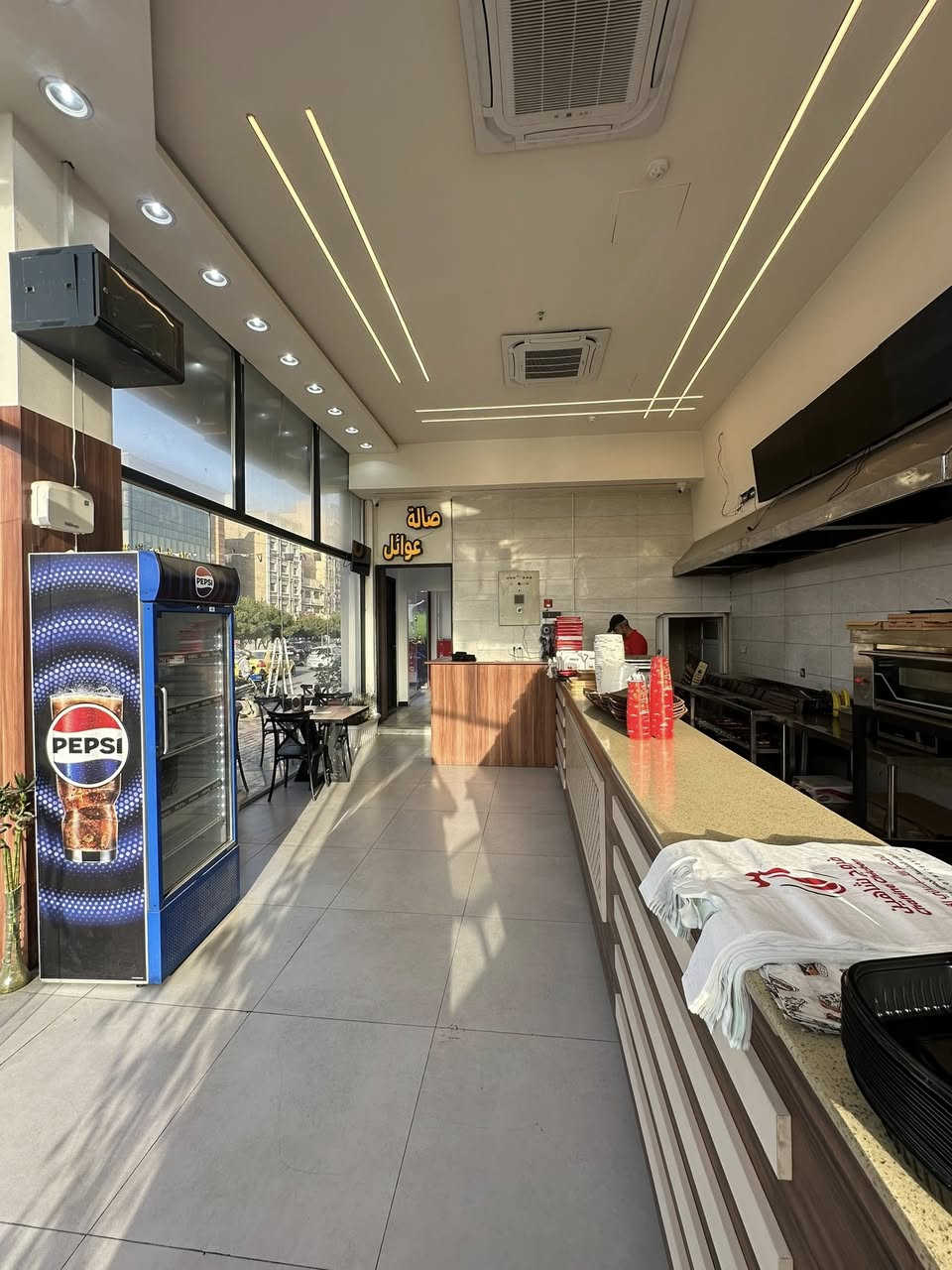 مكلف بالنشر
مطعم للبيع
 او للاستثمار ( الدخول في شراكة )
جاهز وكامل من كلشي
احهزة بكل انواعهه
سستم كامرات 
نظام حرائق سلم طوارئ 
تبريد مركزي 
كاشير كامل متكامل 
مصعد كهربائي 
توجد صالة عوائل + صالة خارجية كبيرة مفتوحة عالشارع العام تصلح كوفي 
طبعا من الممكن تغيير فكرة المشروع
موقع تجاري جدا راقي 
كربلاء >>  ركن فلكية الجمعية 
سبب البيع الدخول في وكالة غير ناجحة 
للاستفسار 
رقم صاحب المطعم 
‏‭0772 462 1513‬
