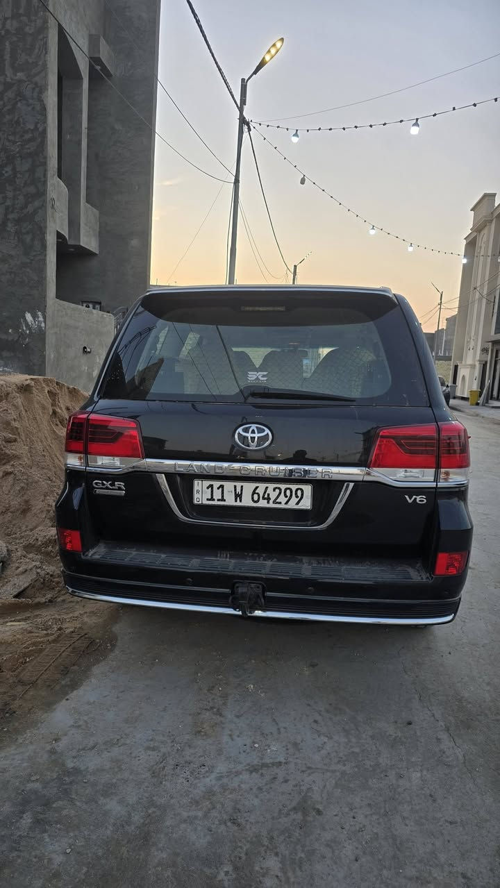 السلام عليكم
لاندكروز ٢٠٢١بريم اصل بسمي تخم إطار دلوب بيها جديد السياره جديده بيها شخط من صفحه اليمين مال خباثة للاستفسار
***********
