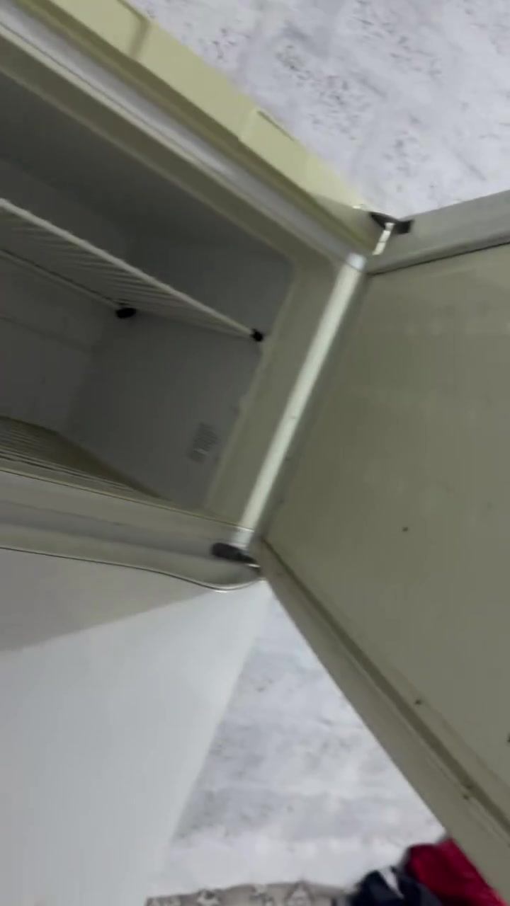 ثلاجه للبيع مكان بحركه شغاله كلشي مابيها  سعر 175 الف تواصل  خاص


**إذا كنت صاحب هذا الإعلان وتريد حذفه لأي سبب، رجاءا أرسل رسالة إلى الدعم الفني**
