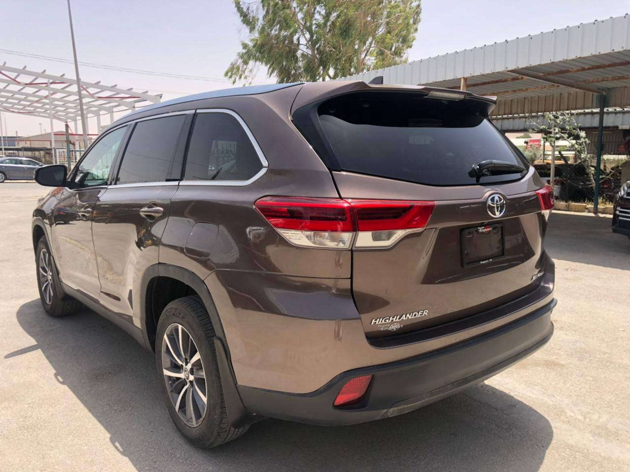 بيع مستعجل
هايلندر 19 xle. فول مواصفات. ما يحتاج نعدد مواصفات الفول
الحادث بالباب الخلفي وربع الجامغ الخلفي كما في الصور 
فيها صبغ بدون اي ضرر
البجم والصندوق كبس شركه
غماره ودواخل مكفوله عدى مكان الحادث
بدون ارباكات
محرك وكير مكفولات
شاصي وصدر مكفول
ماشيه 140 الف قابل للزياده
على أيدي من دخلت العراق حيل نظيفه 
باسمي
رقم بغداد
السعر 22 الف دولار


**إذا كنت صاحب هذا الإعلان وتريد حذفه لأي سبب، رجاءا أرسل رسالة إلى الدعم الفني**