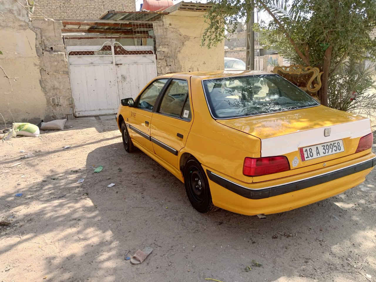 السلام عليكم بيجو بارص بابل بانزين غاز سياره حلوه ونظيفه ومبدل بس بنيد العنوان بغداد حي  الكوفه قرب كسر وعطش الستفسار *********** ما متواجد فيس
