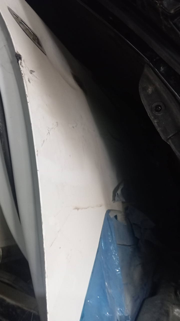 متوفر ابواب سوناتا ١٧ لون ابيض وسلفر هاتف *********** الموقع غزاليه مجمع العربيه يوجد توصيل
