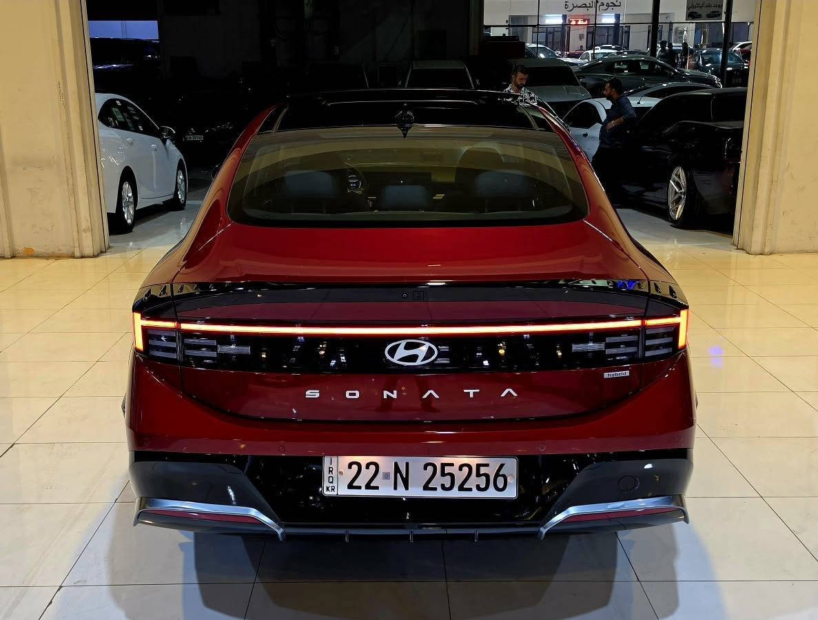 بـسـم الله الرحمـن الرحيـم
• هيونداي سوناتا | Hyundai Sonata 
• مـوديـل 2025
• ماشـي 5 الف ميل فقـط
• فوول مواصفات 1/1
(ريموت كنترول، داتاشو، صندوق شفط، سماعات bose، كشنات تدفئة و تبريد، رادارات 360 درجة، حساسات 360 درجة، كاميرات 360 درجة، كشنات خزن، اي مواصفات صنعتها الهيونداي موجودة بهاي السيارة)....
• نظام Hybrid 
• السيارة بـدون صبـغ
• شوية pdr خفيف
• راس البنيت و جاملخ
• ايرباكات سليـم 100%
• بدون دواخـل 100%
• السيارة مرقـم و جاهـز
• عليهـا رقـم مميـز
• بصمتين بلادي موجودة 
• مكان السيارة اربيـل
• تحويـل نفس اليـوم
• اجرائات التحويل والمعقب علينا
📞***********
واتساب موجود للإستفسار أربيل, العراق
