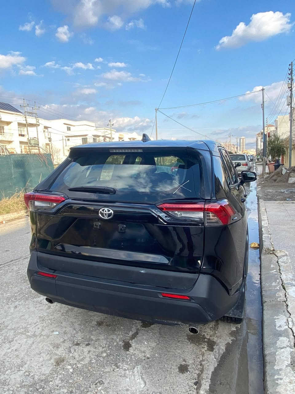 ...اليوم (5/2/2026), بعون الله تم وصول سيارة تويوتا راف 4, موديل LE 2024, السيارة مكفولة من الشواصي والدواخل وألأيرباكات، ماشية 20 الف ميل، كير& محرك بشرط، تبريد & تدفئة على وضعية الشركة، رادار أمامي وخلفي وفي الجوانب وباقي المواصفات المعروفة في الراف 4, السيارة ما ناقصه شي وكلها على وضعية الشركة، صبغ فقط باب الصندوق وشبر من جملوغ الخلفي جهة السايق، صور الحادث مع رقم الشاصي مرفق مع الصور، السيارة في دهوك وتترقم شمالي، السعر 220$ مع مجال قليل، تلفون :***********..
