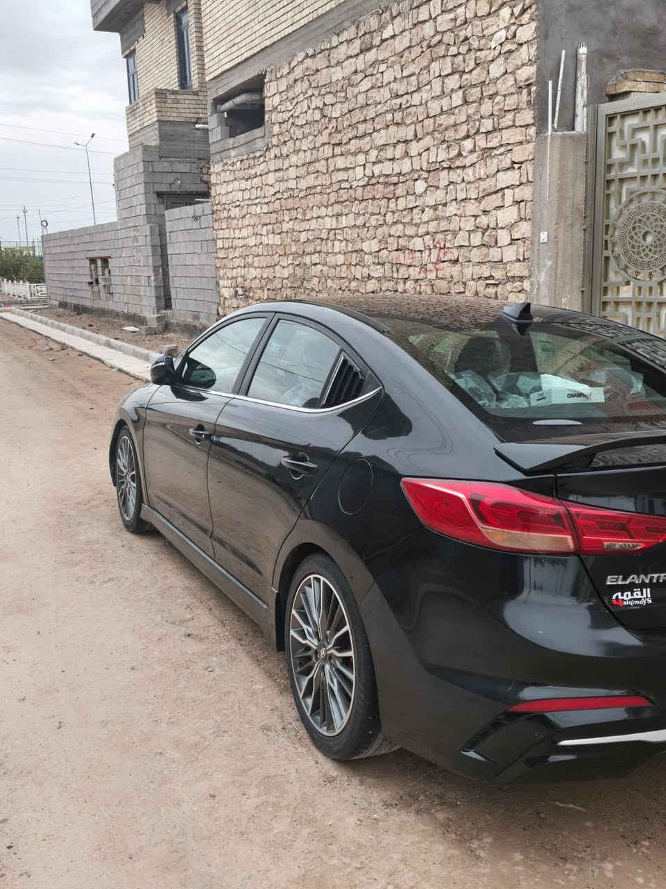 السلام عليكم
[مكلف بالنشر ] 
النترا للبيع وارد امريكي موديل 2017 سبورت
فول مواصفات عده الفتحه
محرك 1600 تيربو
حادث السياره بنيد ومبدل 
الجاملغ الخلفي بي ضربه موضحه بالمنشور 
ماشيه 86ميل
السياره حلوه ونظيفها
السعر 118 وبيه مجال للطيبين 
مكانه الرمادي
للاتصال الرقم ***********
